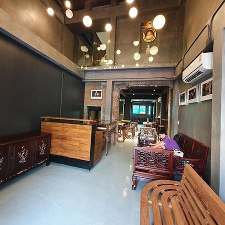 Baan Wualamphong บ้านวัวลำพอง Μπανγκόκ Εξωτερικό φωτογραφία