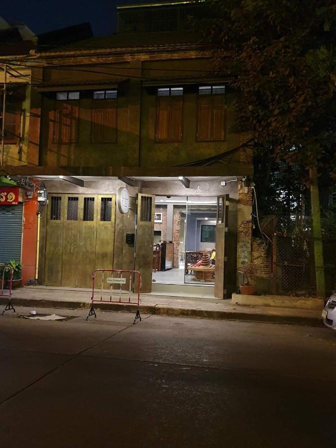 Baan Wualamphong บ้านวัวลำพอง Μπανγκόκ Εξωτερικό φωτογραφία